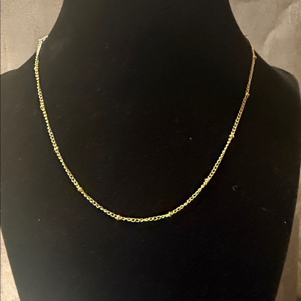 Elegant Gold Chain Necklace